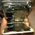 iPhone 4S 滲「黑」液 電池熔化灼傷美婦