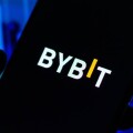 Bybit 被盗 14 亿美元追踪进展：近 28% 币流「被切断」、成功冻结 3.84% 资产