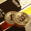 金價停滯、輪到比特幣補漲了？專家說留心「9.5 萬美元阻力水準」